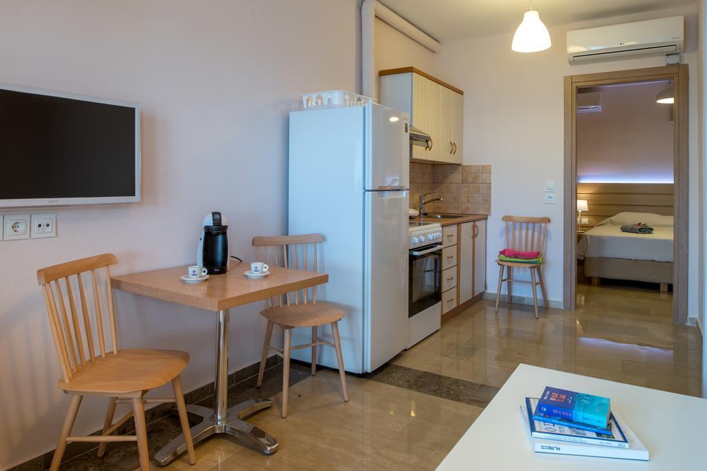 Krouzeri Beach Apartments Nisaki  Rum bild